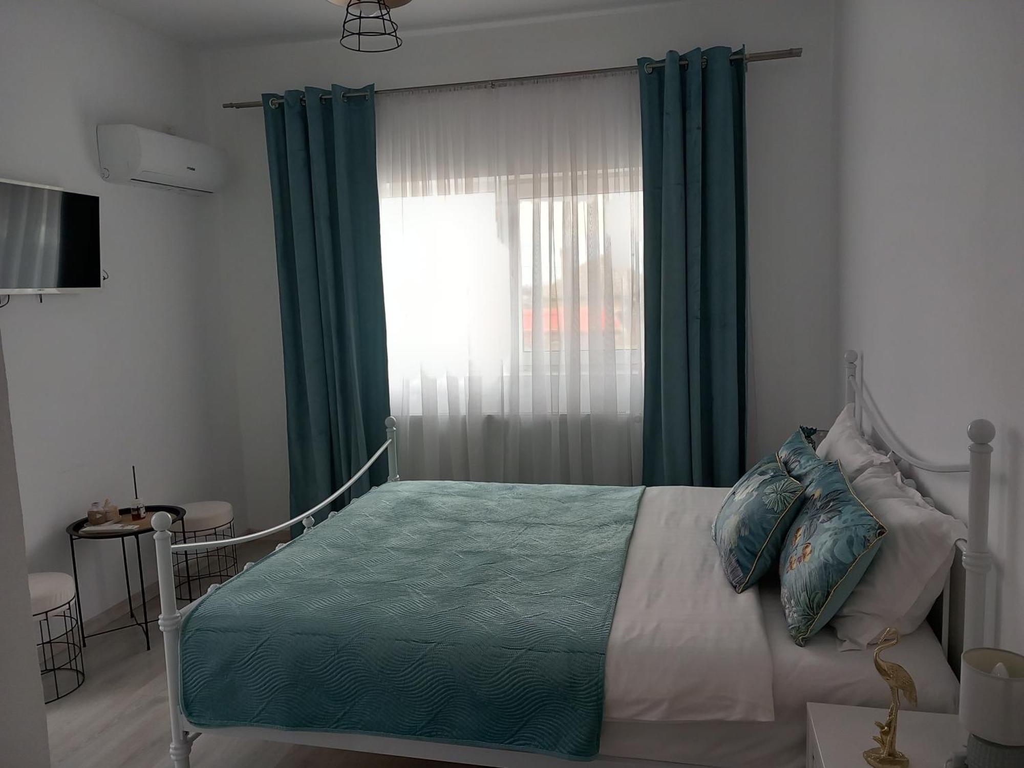 Tina Guest House Basarabi Exterior photo